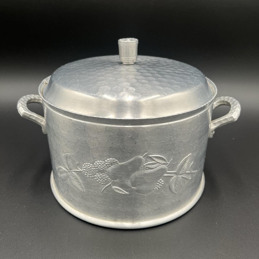 Vintage Everlast Aluminum Ice Bucket with Matching Tray